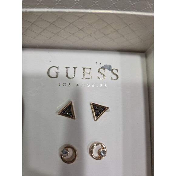 GUESS Gold Jewelry Travel Case Zip Up With 8 Earrings Gift Set New B11 - Picture 5 of 10